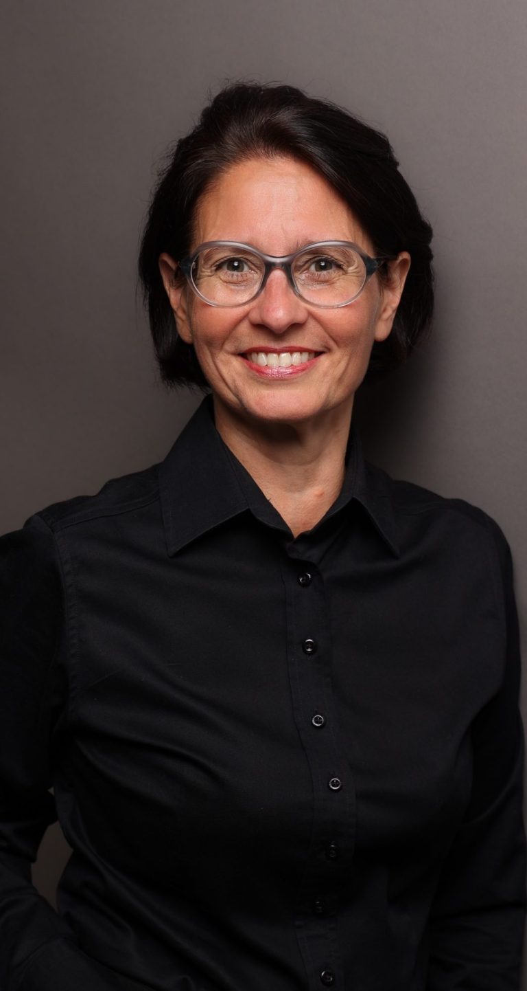 Porträt von Myriame Bass, Heilpraktikerin für Psychotherapie in Hamburg Porträt von Myriame Bass, Heilpraktikerin für Psychotherapie in Hamburg